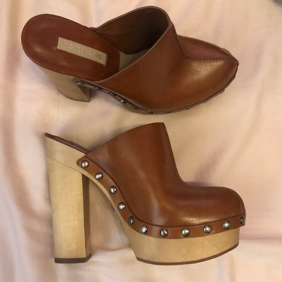 COPY - Michael Kors Perri Runway Platform Clog - Picture 2 of 5